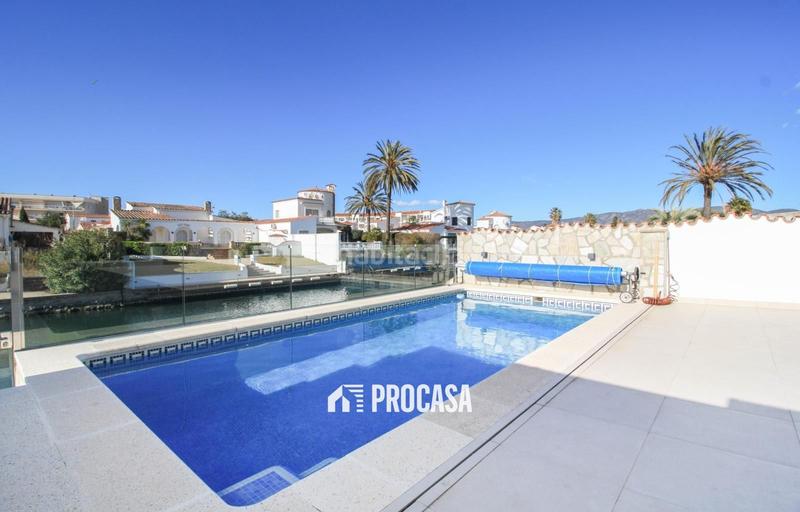 Foto 7516ea40-27fc-4cff-b8e1-3f8be68167aa. Xalet amb calefacció aparcament piscina a Francolí - Freser - Noguera Empuriabrava