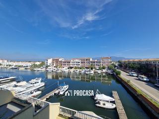 Appartement  Port empordà. Apartamento en empuriabrava con vistas al puerto y amarre privad