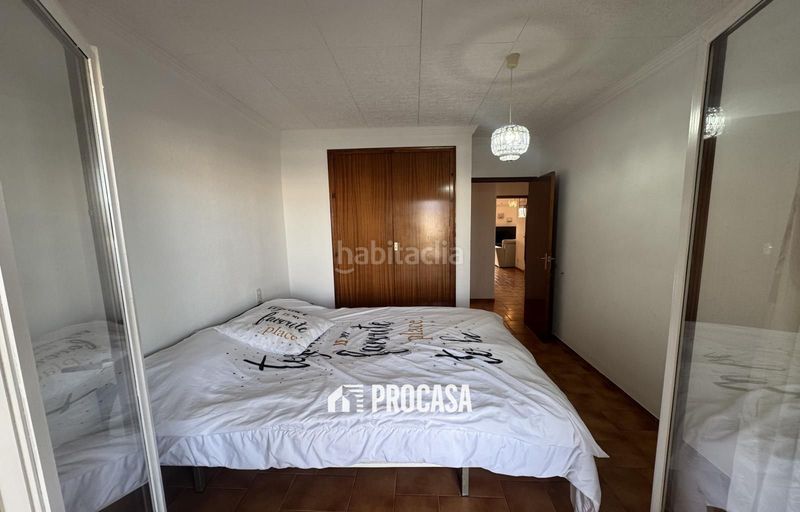 Foto 3c1f1749-800f-47a2-a4b4-7b0cf2ce4560. Piso apartamento con vistas al puerto y amarre privado en Empuriabrava