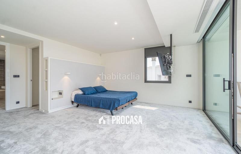 Foto 0fe6086f-020e-4b8b-9603-3ea536237c0a. Xalet amb calefacció aparcament piscina a Peni Empuriabrava