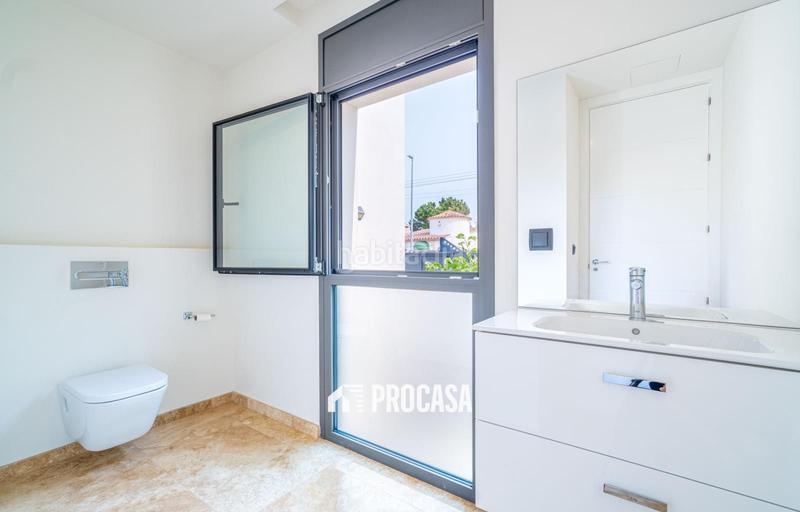 Foto 1035bf4d-014d-489a-ae80-78e05d0c6c82. Xalet amb calefacció aparcament piscina a Peni Empuriabrava