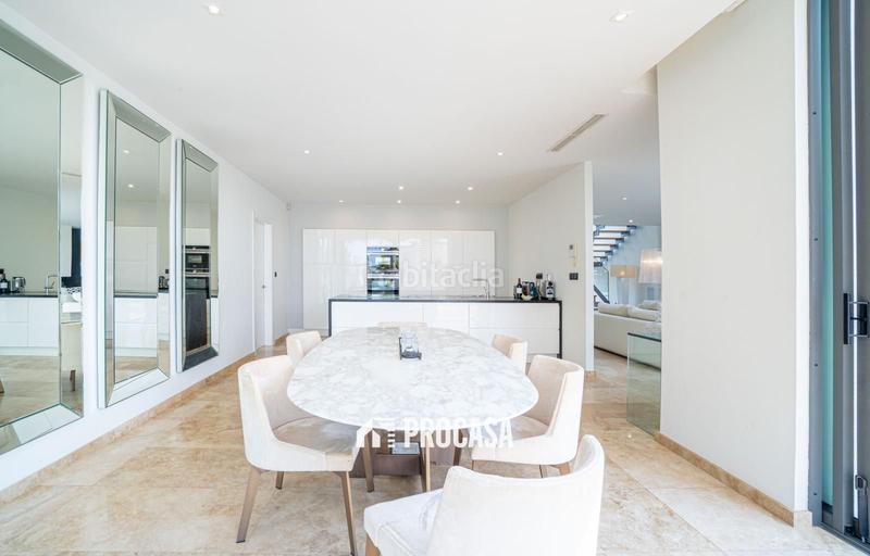 Foto 175ed8af-980a-4242-a212-ac1455b1f1a6. Xalet amb calefacció aparcament piscina a Peni Empuriabrava