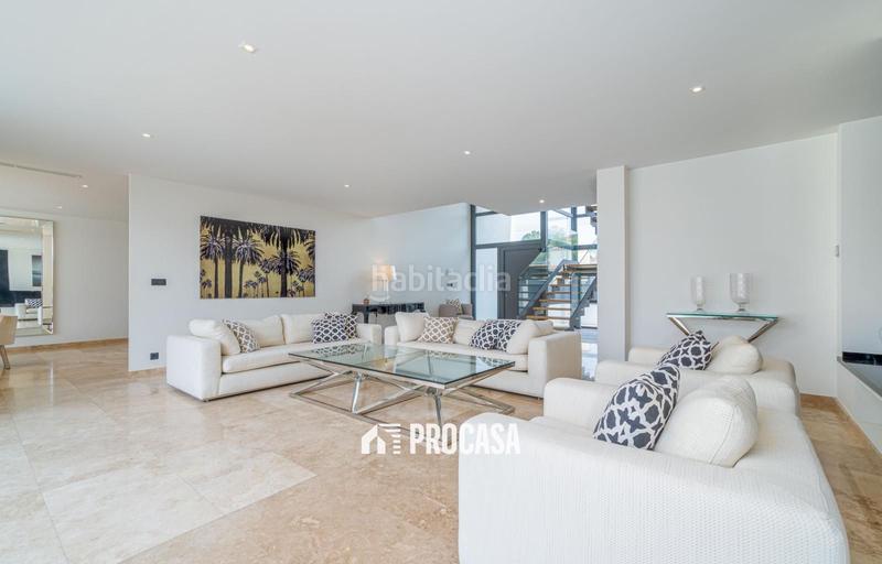 Foto 3ea6dfa2-429a-48cb-95f6-4f28afbdf641. Xalet amb calefacció aparcament piscina a Peni Empuriabrava