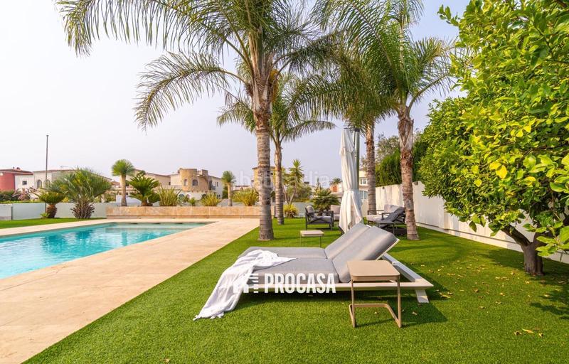 Foto 4558eb60-b55a-46f7-a08e-0cedac5f517a. Xalet amb calefacció aparcament piscina a Peni Empuriabrava