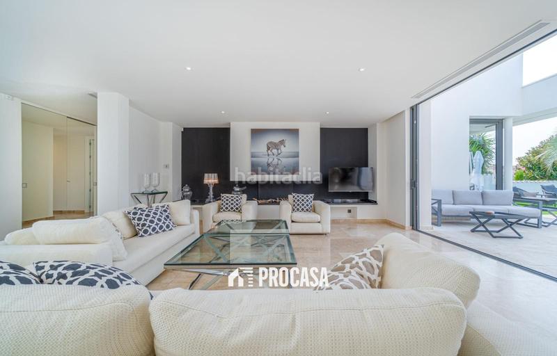 Foto 91061754-b8c9-4cc6-accf-53785abf5a2e. Xalet amb calefacció aparcament piscina a Peni Empuriabrava