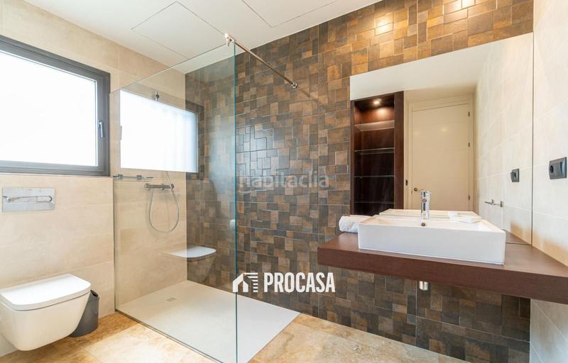 Foto 933af7c0-0219-4193-a826-6e3a36cfbfd0. Xalet amb calefacció aparcament piscina a Peni Empuriabrava