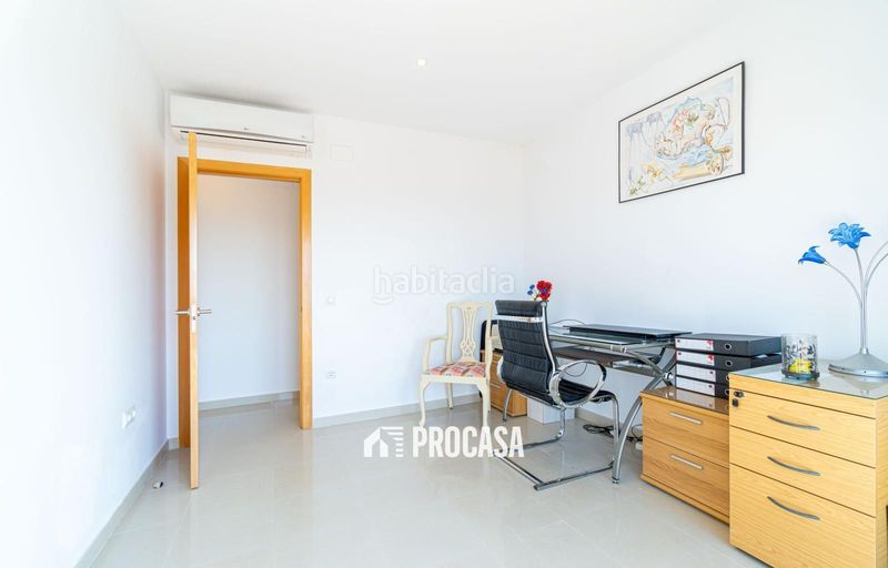 Foto 149f4120-3e9f-4438-b1bc-ac429929a0ef. Chalet lujosa casa a pocos metros del centro de palausaverdera en Palau-saverdera