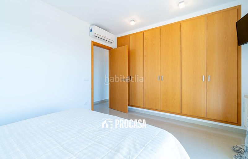 Foto c96fb73a-a7f5-4fdb-81e1-49cca7951b80. Chalet lujosa casa a pocos metros del centro de palausaverdera en Palau-saverdera