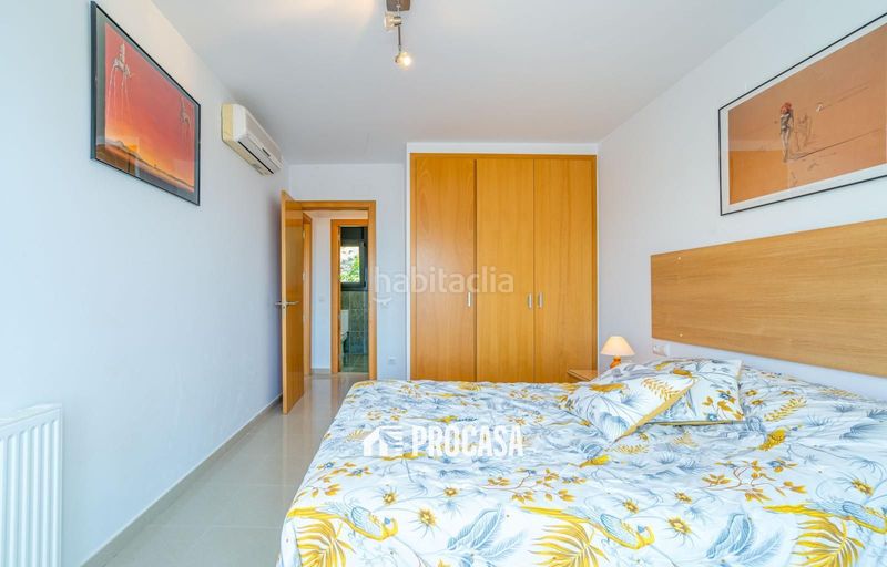 Foto e01e6652-3b2a-4da7-81ae-c1c925f78c92. Chalet lujosa casa a pocos metros del centro de palausaverdera en Palau-saverdera