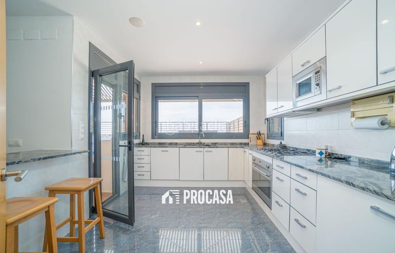 Foto f7da10fa-b14f-484c-b070-64ab3c998333. Chalet lujosa casa a pocos metros del centro de palausaverdera en Palau-saverdera