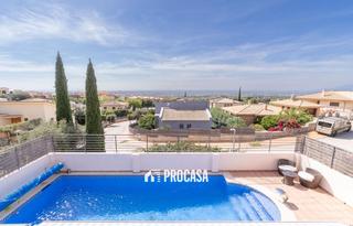 Chalet  Muntanyeta. Lujosa casa a pocos metros del centro de palausaverdera