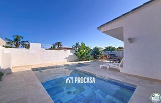 Chalet  Alberes. Casa planta baja con piscina en empuriabrava
