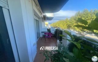 Pis  San mori. Amplio apartamento cerca de la playa y los comercios