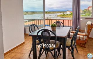Pis  De la bocana. Apartamento  en santa margarida, roses con vistas al canal