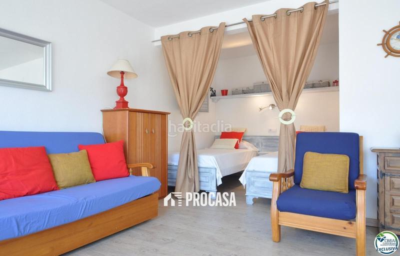 Foto 46d239ac-de77-4eeb-97b8-71040e82bb73. Piso apartamento en 1.línea de mar con licencia turística en Roses