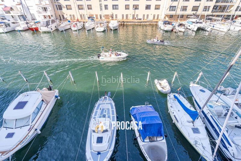 Foto 984ae263-5bc0-439c-a9be-11b832125f3a. Etagenwohnung mit parking in Port Grec - Port Moxó Empuriabrava