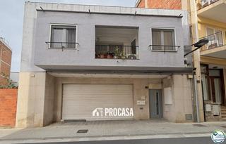 Etagenwohnung  Madrid. Piso con encanto en el centro de roses a 200 m de la playa