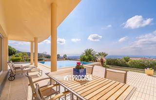 Chalet  Descartes. Exclusiva casa con vistas abiertas y gran terreno esquinero  urb