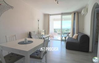 Piso  Sector muga. Apartamento con vista al mar, gran terraza y licencia turística.