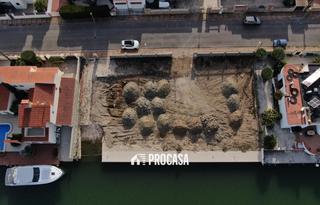 Finca rústica  Riu muga. Terreno al canal con 48m de amarre en venta en santa margarita,