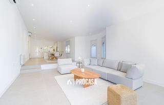 Chalet  Llobregat. Casa en planta baja con amarre de 12 m totalmente reformada en v