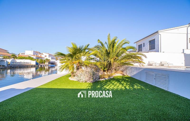 Foto 84cabf16-3e63-4479-bf7a-c64adb6f01cb. Chalet mit heizung parking pool in Tordera - Fluvià - Llobregat Empuriabrava