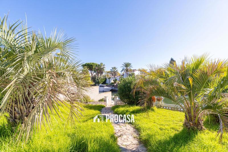 Foto 6961664c-46a1-463e-a611-ded139d6dde4. Chalet con riscaldamento parcheggio piscina in Francolí - Freser - Noguera Empuriabrava