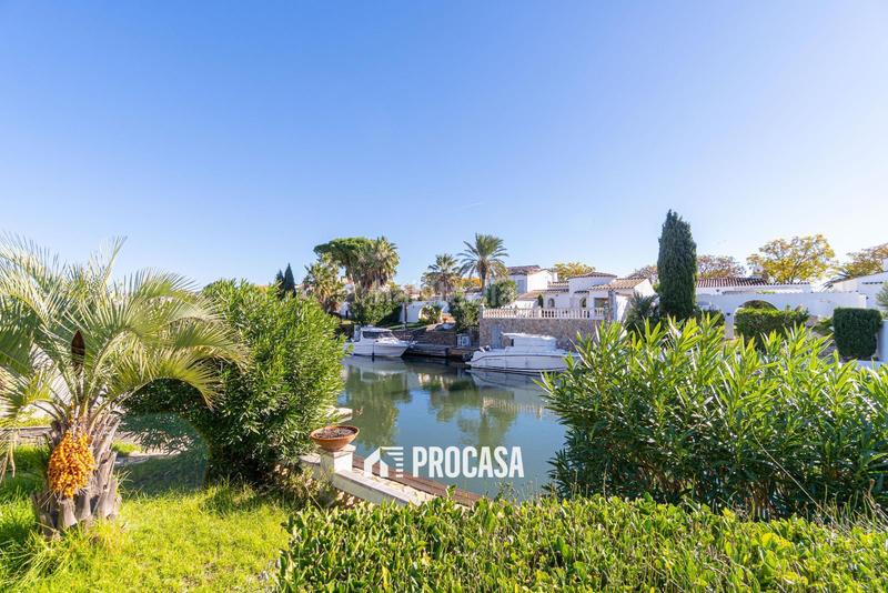 Foto 70dac62d-29c2-4b58-a6a8-505b6eee564f. Chalet con riscaldamento parcheggio piscina in Francolí - Freser - Noguera Empuriabrava