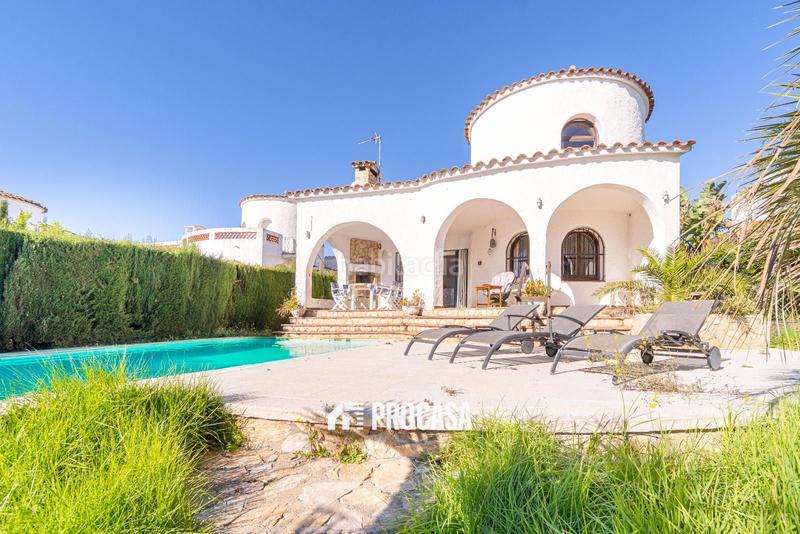 Foto 8b7aa7ed-5a7b-4e50-8d64-da2e24a681a4. Chalet con riscaldamento parcheggio piscina in Francolí - Freser - Noguera Empuriabrava