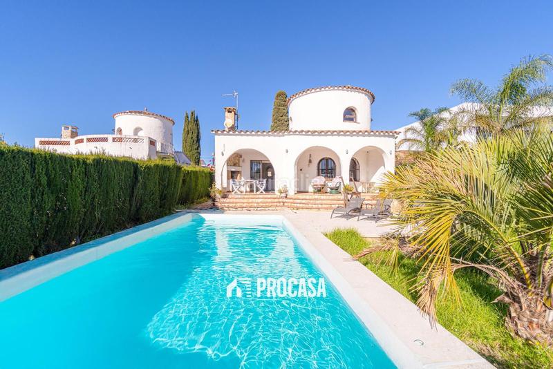 Foto 9a19d0a4-0240-42c6-ace0-ca0f9a78c24f. Chalet con riscaldamento parcheggio piscina in Francolí - Freser - Noguera Empuriabrava