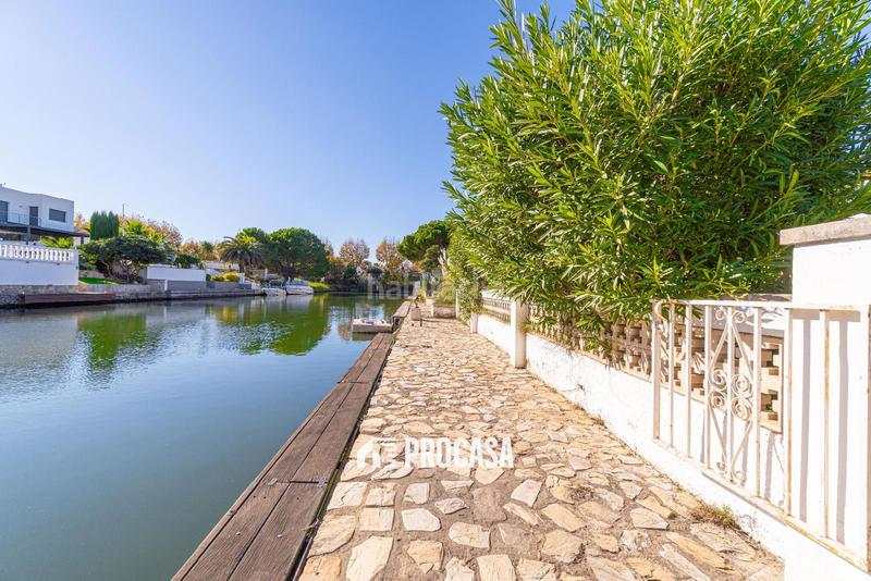 Foto aa7615dd-4942-4dc6-912b-b6c0cefddcb0. Chalet con riscaldamento parcheggio piscina in Francolí - Freser - Noguera Empuriabrava