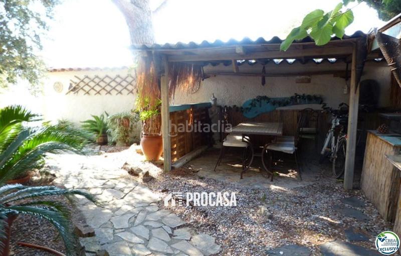 Foto a984a35e-d772-4546-89fe-58545b00d79a. Pis amb aparcament a Carmençó Empuriabrava