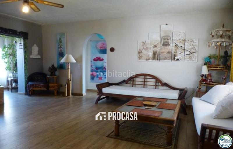 Foto c26c6d59-aa89-4bd9-b7a0-758f6bf70c28. Pis amb aparcament a Carmençó Empuriabrava