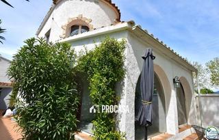 Chalet  Llobregat. Magnífica casa de dos dormitorios, empuriabrava