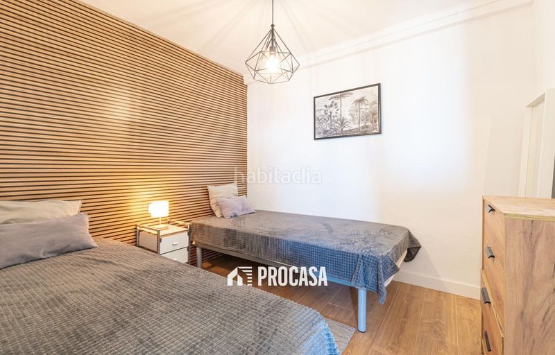 Foto 1a653b3c-6561-482a-bb2f-abfce90f22a2. Pis amb calefacció aparcament a Requesens Empuriabrava