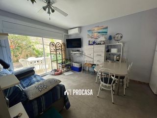 Piso  Del far. Apartamento 2 habitaciones a pocos metros de la playa, roses