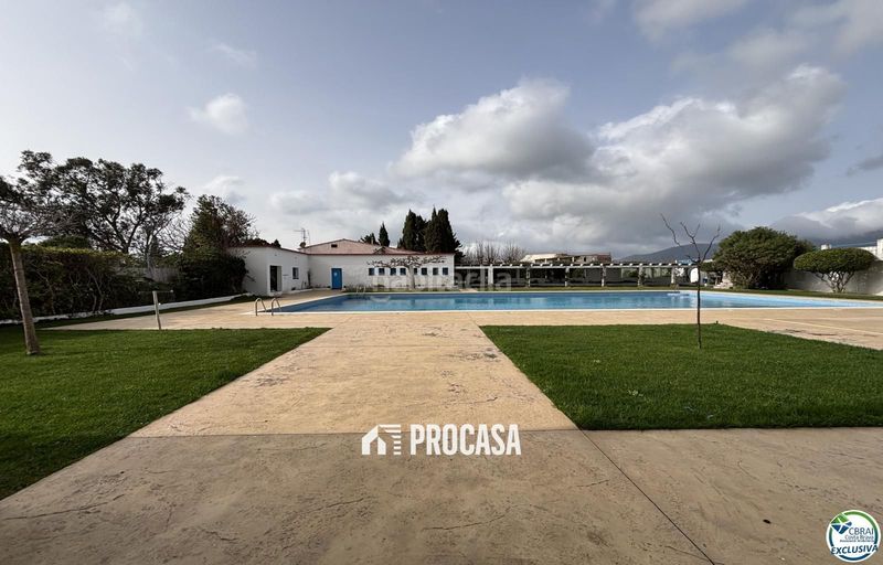 Foto d7f64173-d121-4306-9789-b29056f5f69d. Pis amb calefacció aparcament piscina a Nord Roses