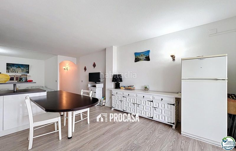 Foto daae8bcd-4b31-41e6-a9f2-6f90bdfcda4a. Pis a Salatar Roses