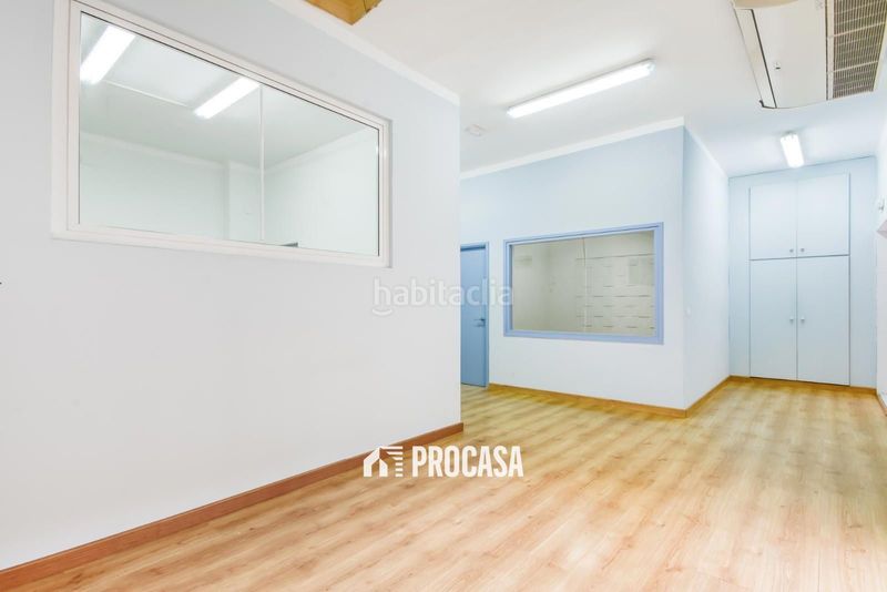 Foto d0fb8c21-dca9-4a68-8d45-cd6868050a6d. Local comercial a Centre Roses