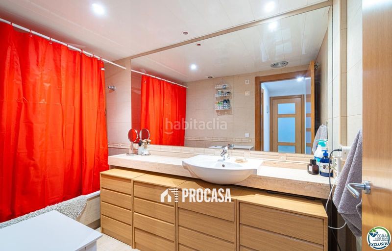 Foto dea4192f-4167-4e0f-8c8e-6f90e1b86831. Pis amb calefacció aparcament piscina a Els Grecs-Mas Oliva Roses