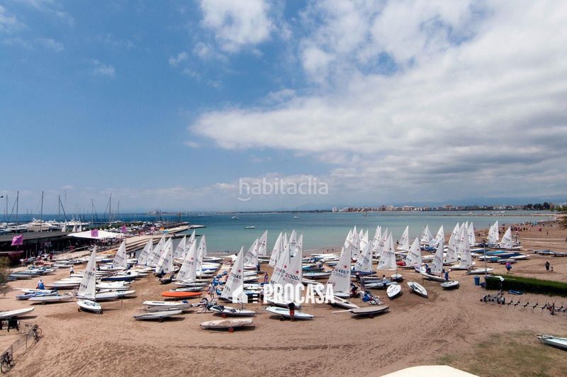 Foto 11de9100-b520-4cd0-9aab-a43f0c4264e2. Pis amb piscina a Puig Rom-Canyelles-Almadrava Roses