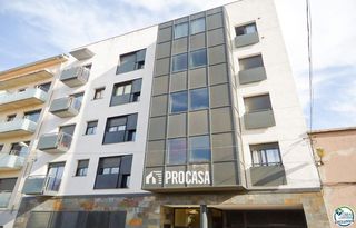 Pis  Torres i bages. Piso de 3 habitaciones y garaje en figueres