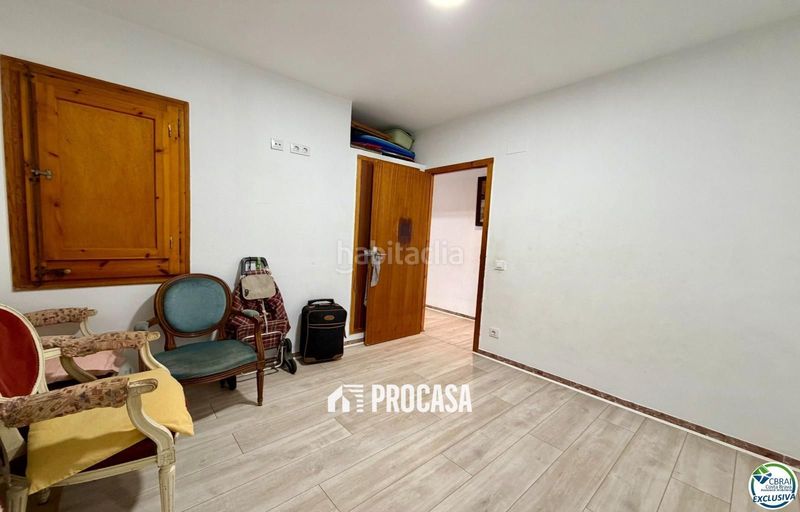 Foto 27aa0a53-4fe1-4e85-8140-f66d5031b83f. Pis a Centre Roses