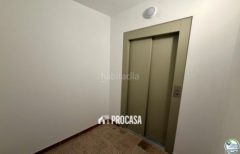 Foto cf43a1e6-645d-4816-83ba-537156cbd727. Pis a Centre Roses