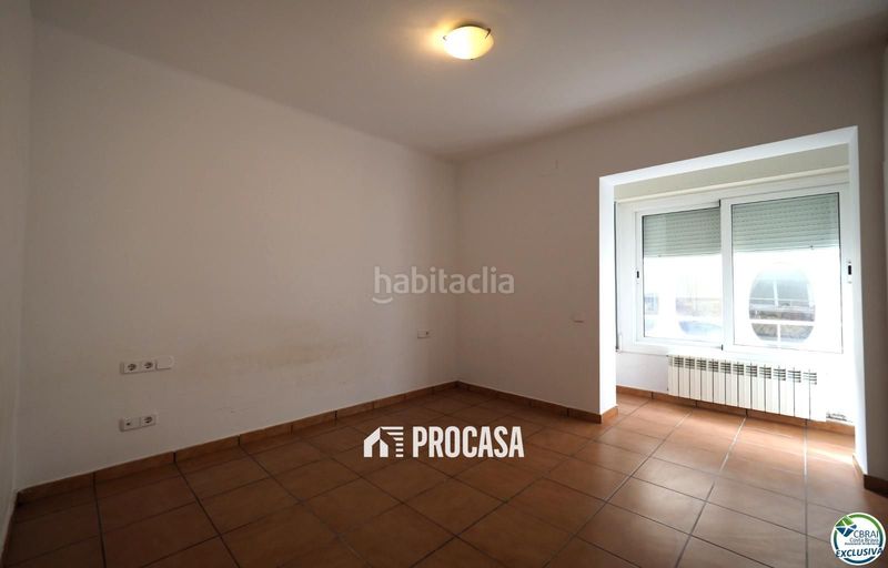 Foto e4e06888-54a7-4ee0-b958-01cefda39063. Pis amb calefacció a Centre Roses