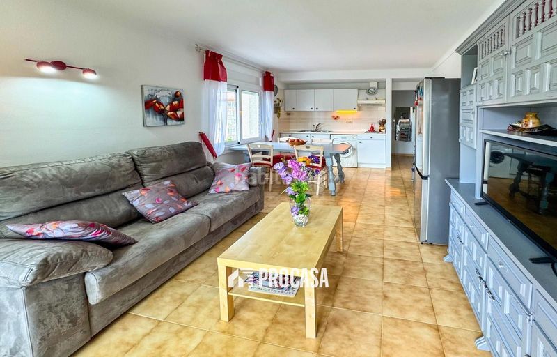 Foto 24419403-5553-4b94-995a-0f95e273a251. Pis amb calefacció aparcament a Santa Margarida Roses