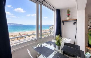 Pis  Delta muga. Estudio a primera línea de mar con licencia turística