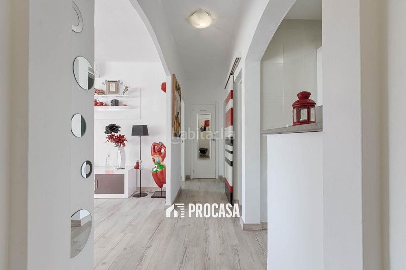 Foto 2a01f828-a4e6-49b3-823d-f8a02a7117f6. Pis amb calefacció aparcament a Centre Roses