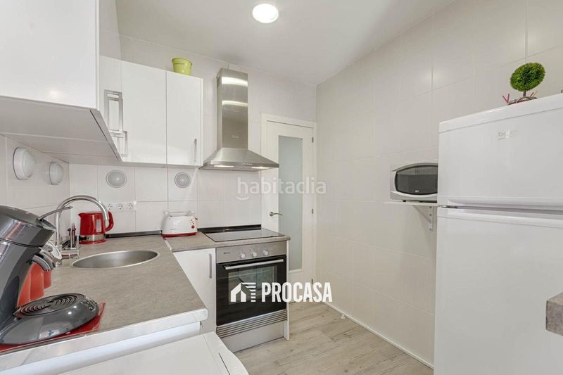 Foto 5a2ca338-a37f-4ac8-bca6-e12dca5e5eae. Pis amb calefacció aparcament a Centre Roses