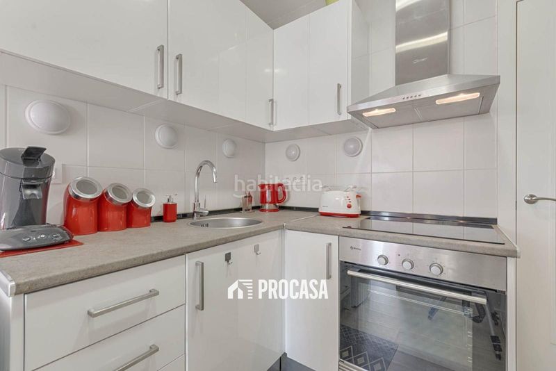 Foto 76786b01-caf4-4c78-a215-0f6d972645c7. Pis amb calefacció aparcament a Centre Roses